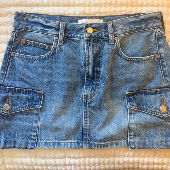 Denim Forum The ’90s Mid-Rise Cargo Mini Skirt – Size 27 - Picture 5 of 6